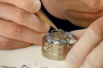 南宁欧米茄有水珠维修