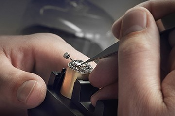 南宁欧米茄机械表为什么总快2-3分钟